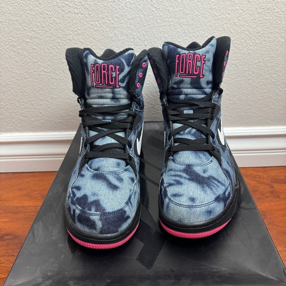 Nike Air Command Force Bleached Denim Size 10.5 - Picture 2 of 8